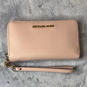 Michael Kors Light Pink Jet Set Saffiano Wallet Wristlet - Gold Hardware